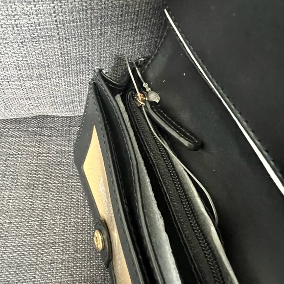 NEW MICHAEL KORS LEATHER MEDIUM SLIM WALLET - Picture 6 of 12